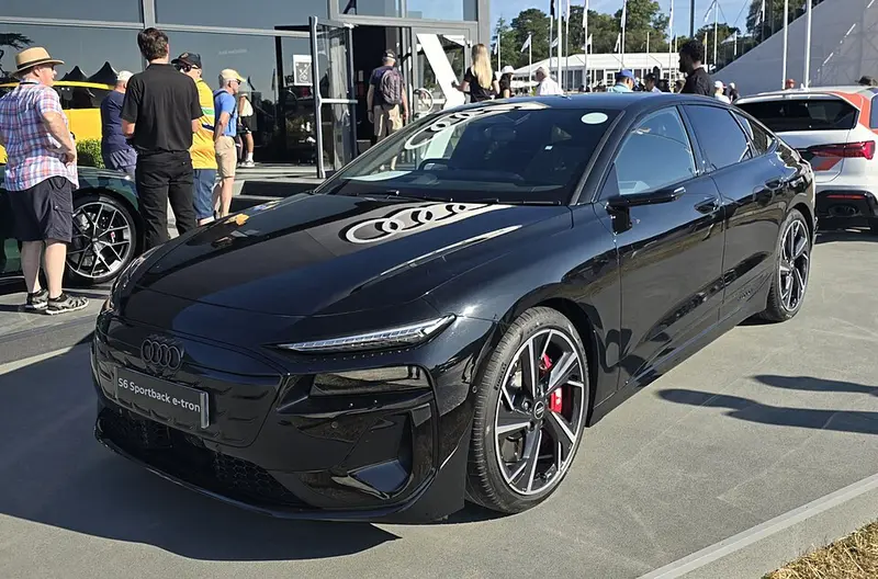 Audi S6 Av e-tron
