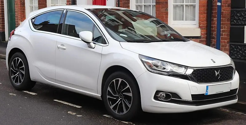 DS 4