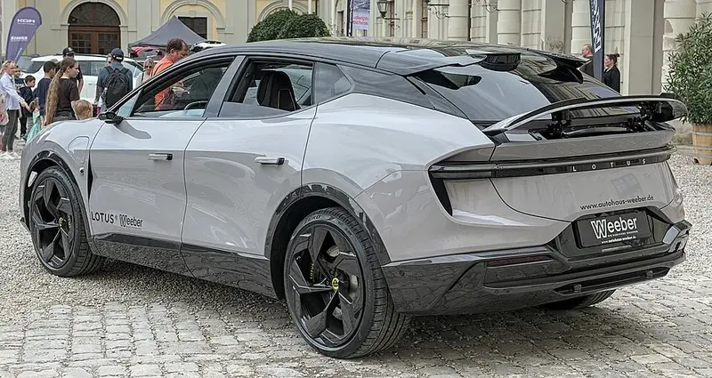 Lotus Eletre