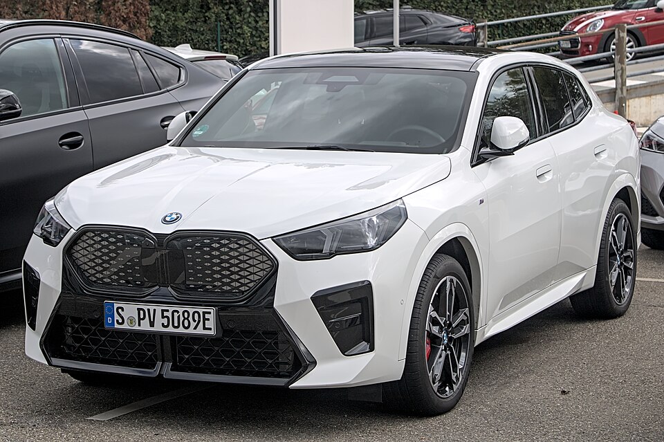 BMW Ix2