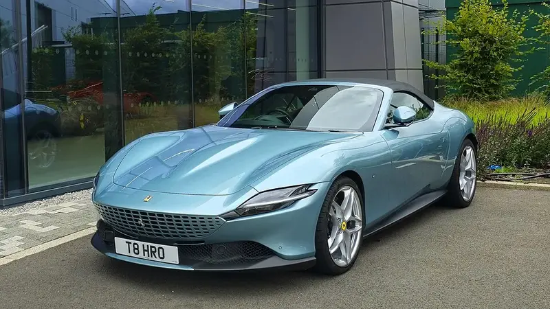 Ferrari Roma Spider