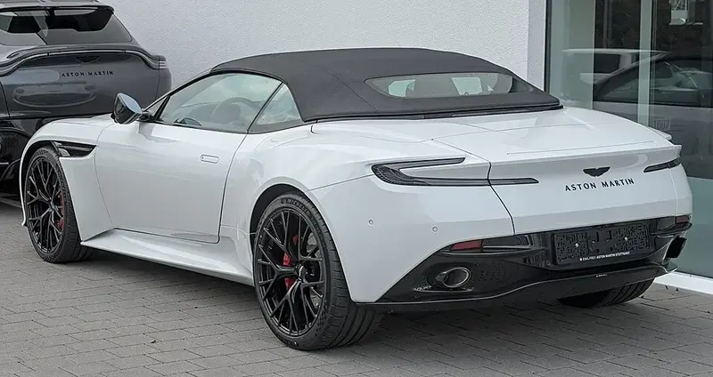 Aston Martin Db12 Volante