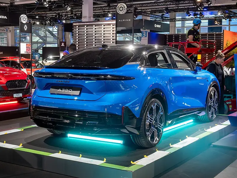 Alpine A390