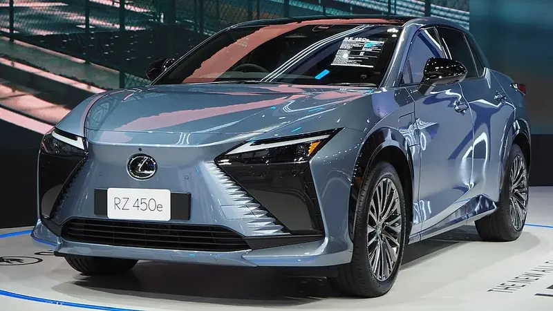 Lexus RZ 450e