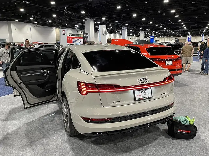 Audi SQ8 Sportback e-tron