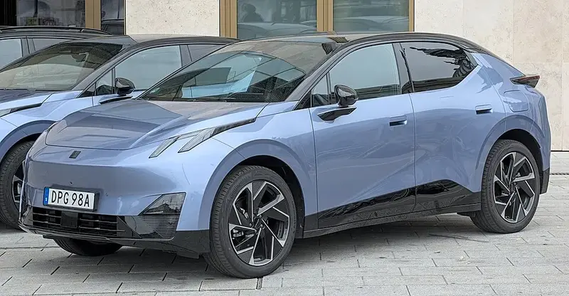 Lynk & Co Lynk Co 01