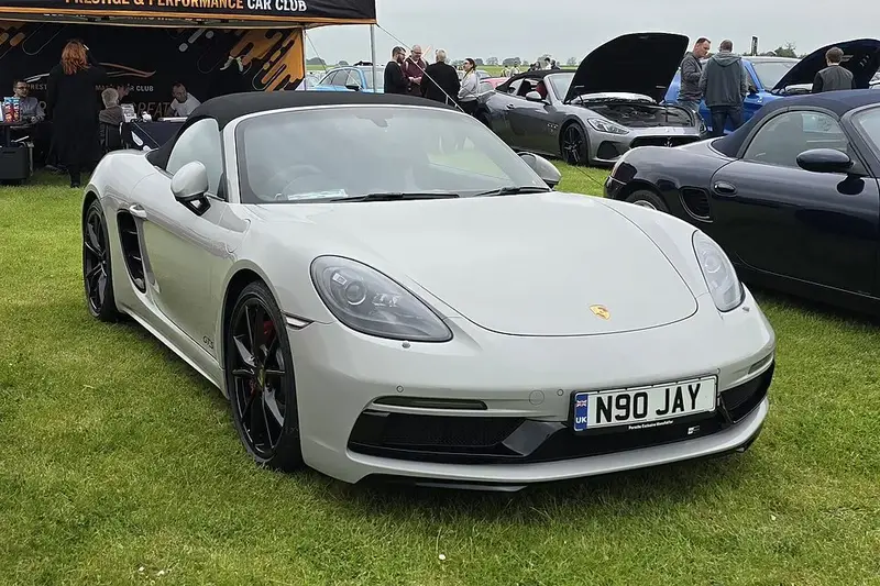 Porsche 718 Cayman GT4 RS